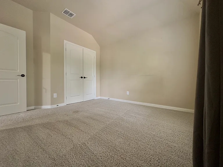 Upstairs bedroom 1