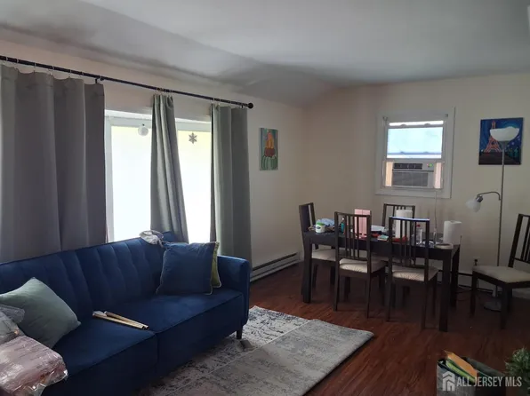 2 Wynnwood Ave, Piscataway, NJ 08854