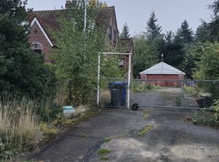 2857 S 152nd St, Seattle, WA 98188