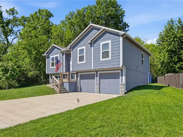 403 Timbercreek Dr, Belton, MO 64012