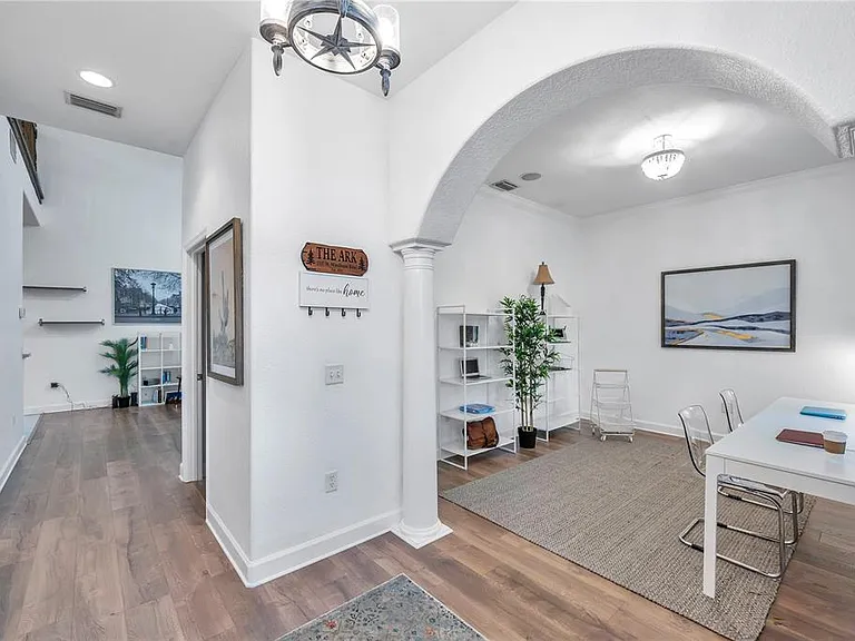 1507 W Windhorst Rd — Photo 8