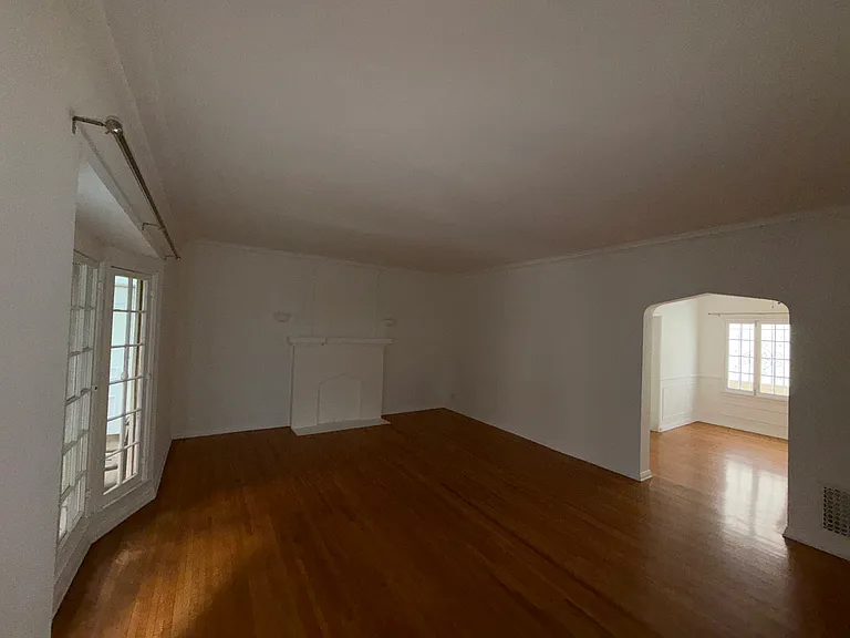 352 S Cloverdale Ave #352 — Photo 7