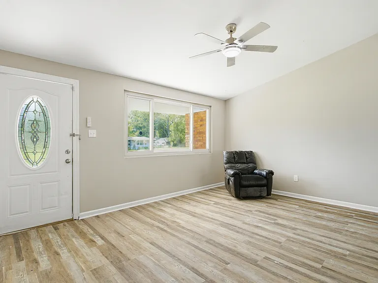 12433 Deerfield Rd — Photo 10