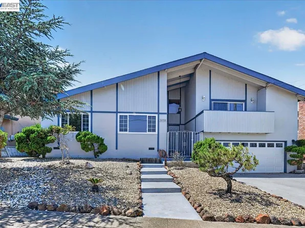 21723 Shadyspring Rd, Castro Valley, CA 94546