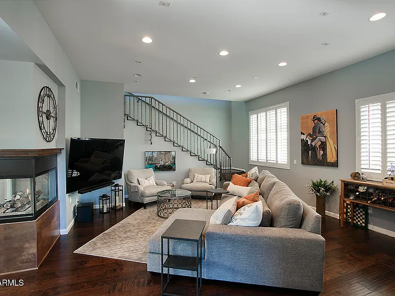 5010 N 34th St #3 — Photo 3