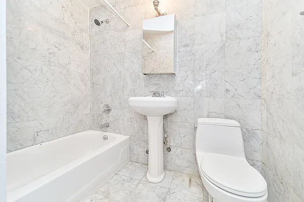 Rented by Living New York | media 9