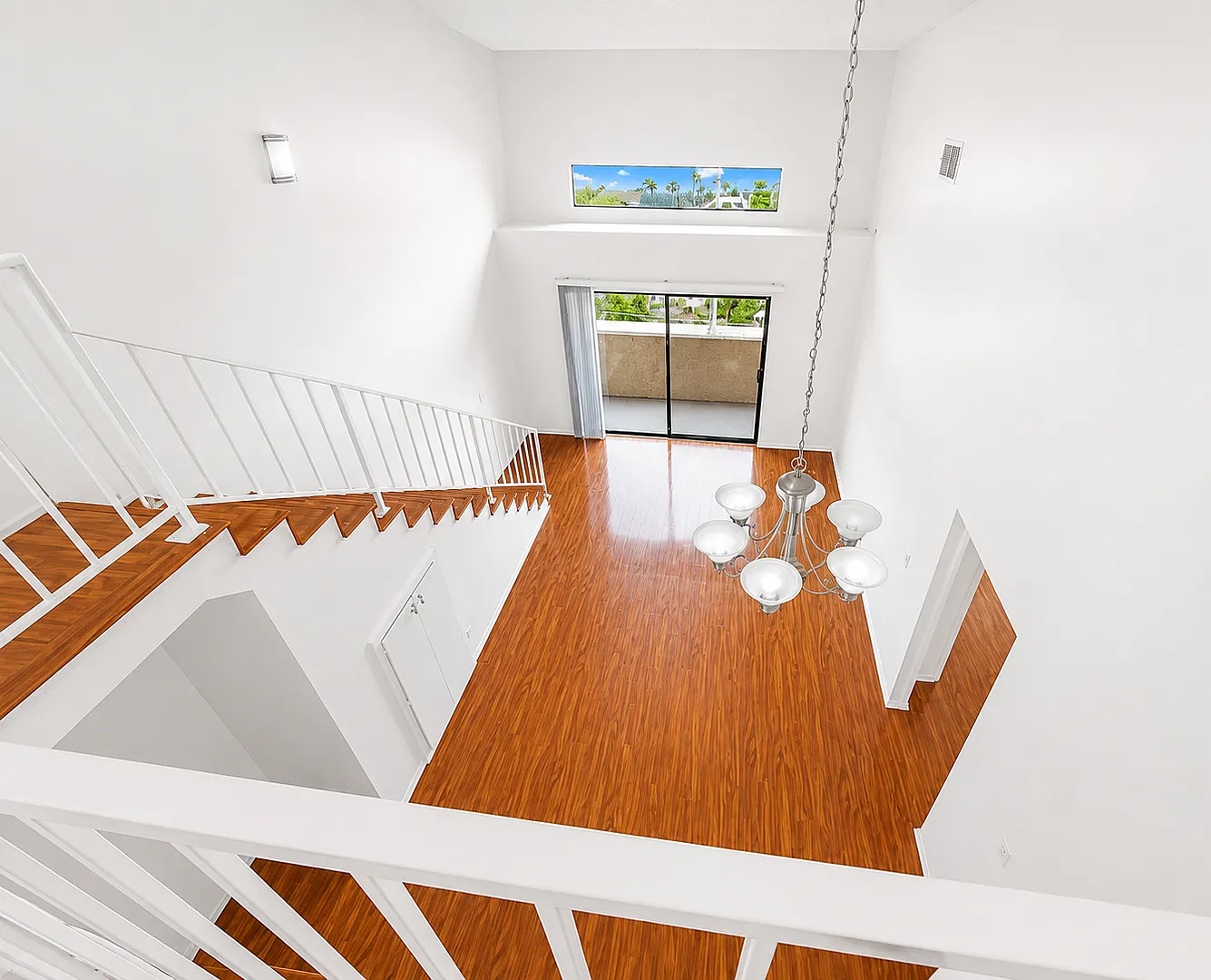 15020 Burbank Blvd — Photo 2