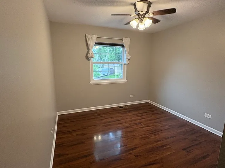 503 Ascot Ln — Photo 11