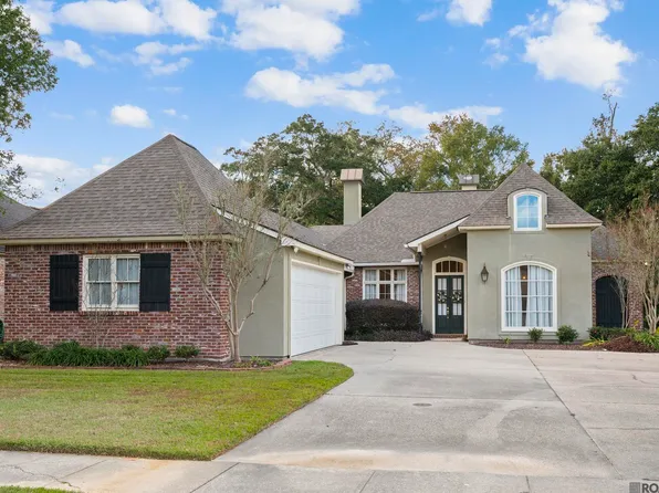 17928 Pecan Shadows Dr, Baton Rouge, LA 70810