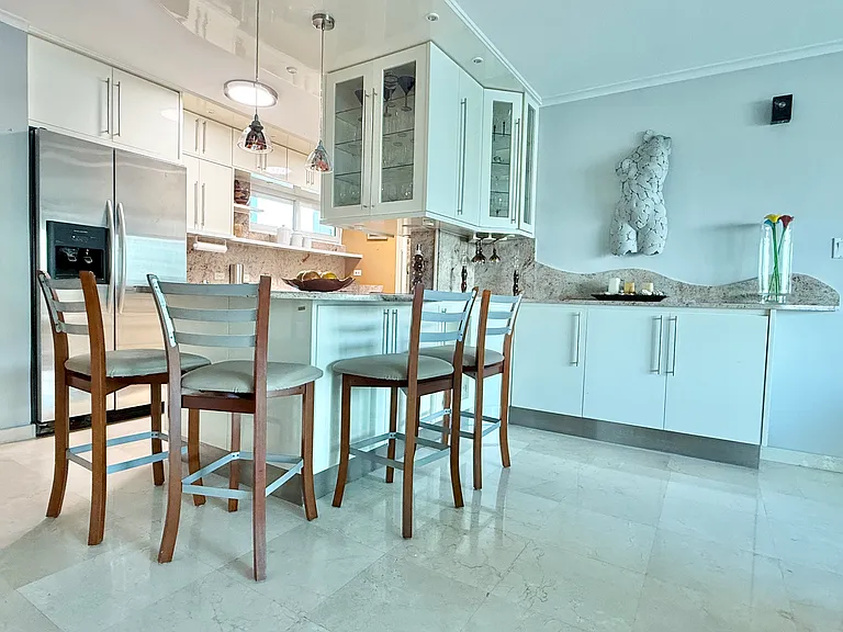 4429 Park Plaza Isla Verde Ave — Photo 24