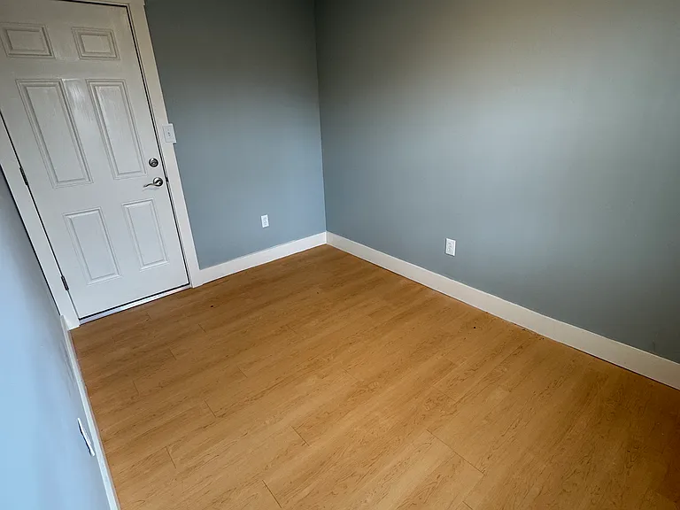 9 Viall — Photo 8