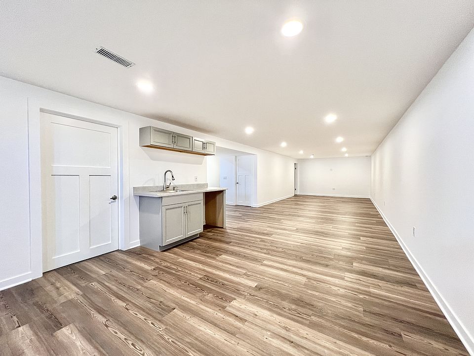 1st image of 4316 Sandhill Dr