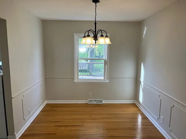 4 bed, 1876 sqft, $1,950 — Photo 4