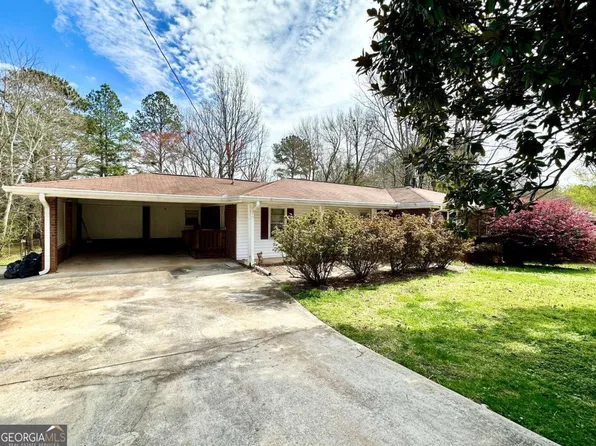 3929 Lauada Dr, Douglasville, GA 30135