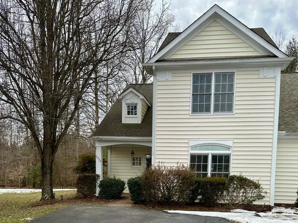 2376 Ravenswood Ct, Charlottesville, VA 22911
