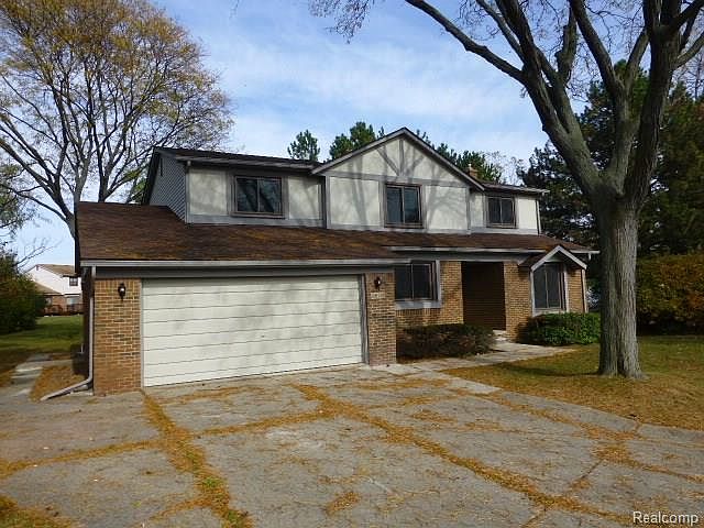 2nd image of 28745 Hallcroft Ct