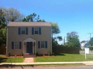 4 Waddell Rd, Manchester, CT 06040