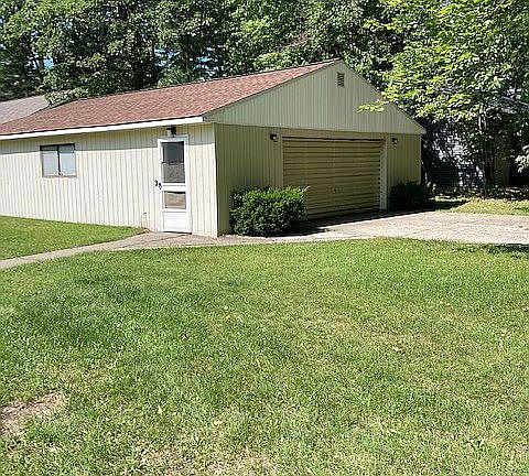 3rd image of 10334 W Higgins Lake Dr