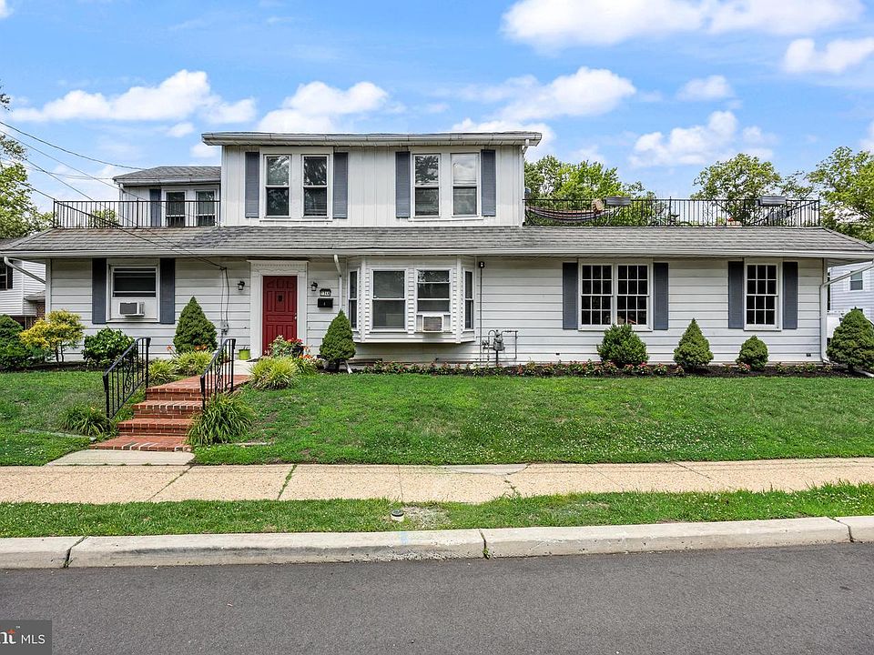 1st image of 134 W Somerdale Rd