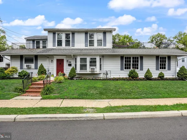 134 W Somerdale Rd, Somerdale, NJ 08083