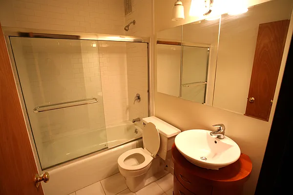 Rented by Avenues Real Estate | media 22