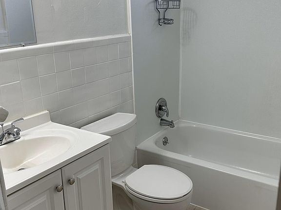 4th image of 8366 Orchard Ave