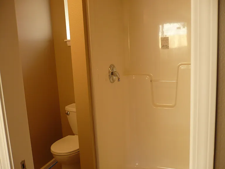 227 NW 11th St #1/2 — Photo 9