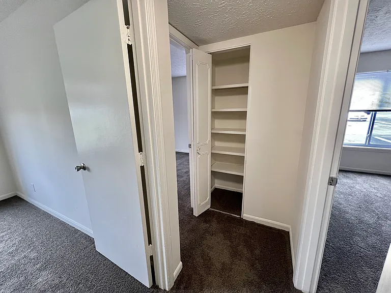 Derby Run Apartments — Photo 77