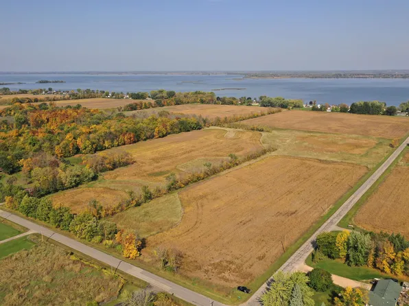 Lakeshore Rd, Winneconne, WI 54986