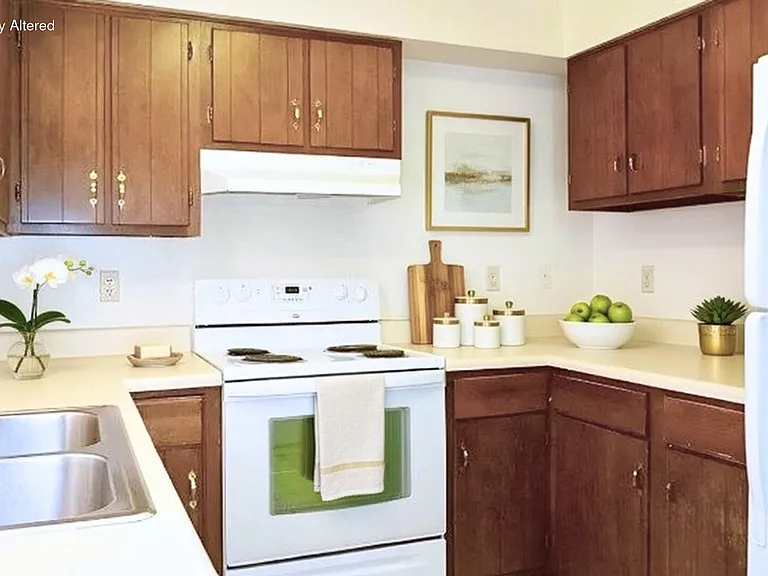 1332 N Miller Rd #A — Photo 5