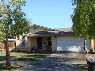 552 Lenrey Ave, El Centro, CA 92243