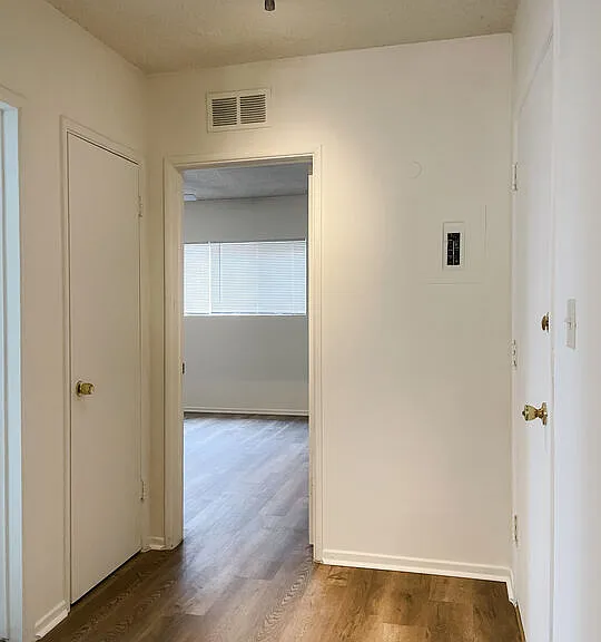 935 N Alfred St #5 — Photo 9