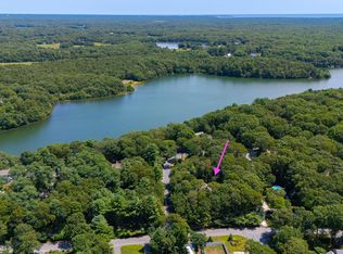 8 Wren Ln, Marstons Mills, MA 02648