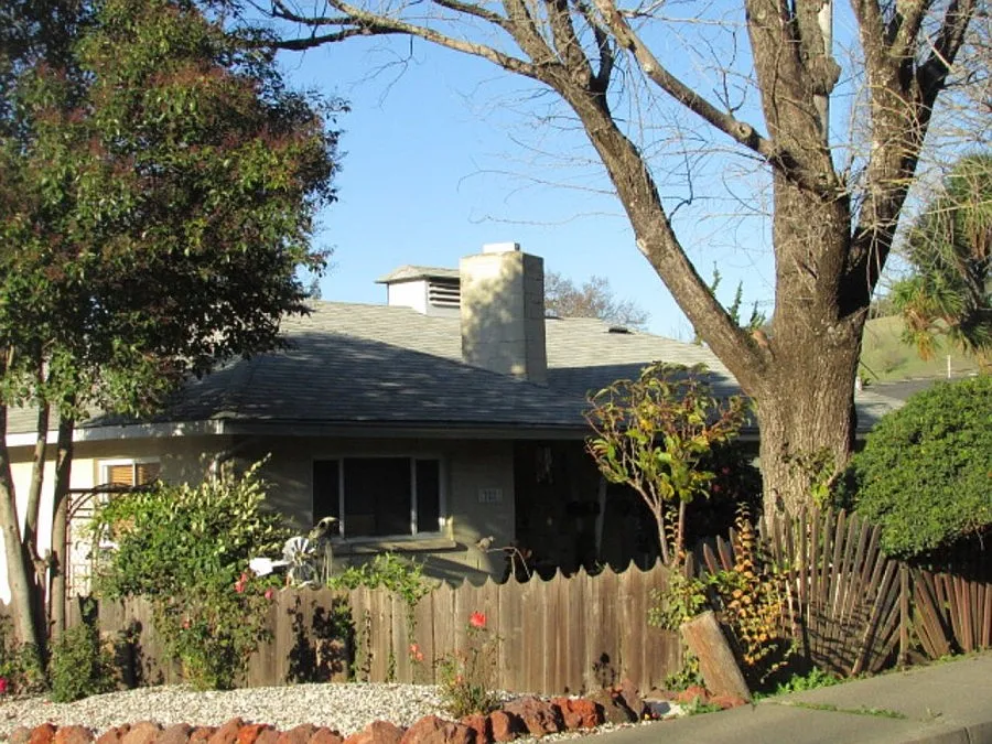 722 Alice St photo 1