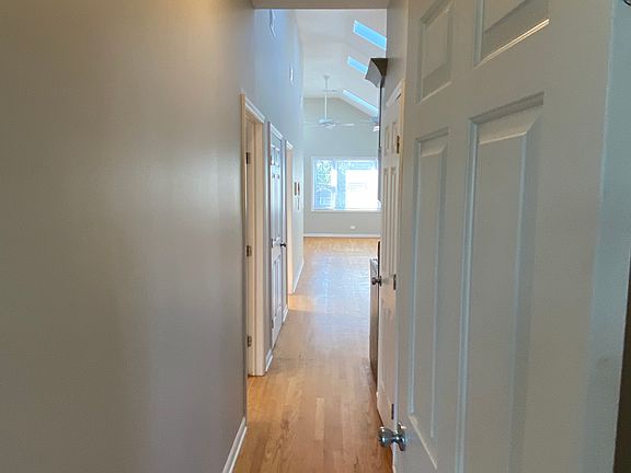 4th image of 1742 W Foster Ave APT 3
