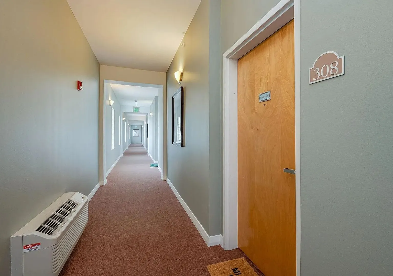 Modern 1-Bedroom Condo with Private Balcony! — Photo 2