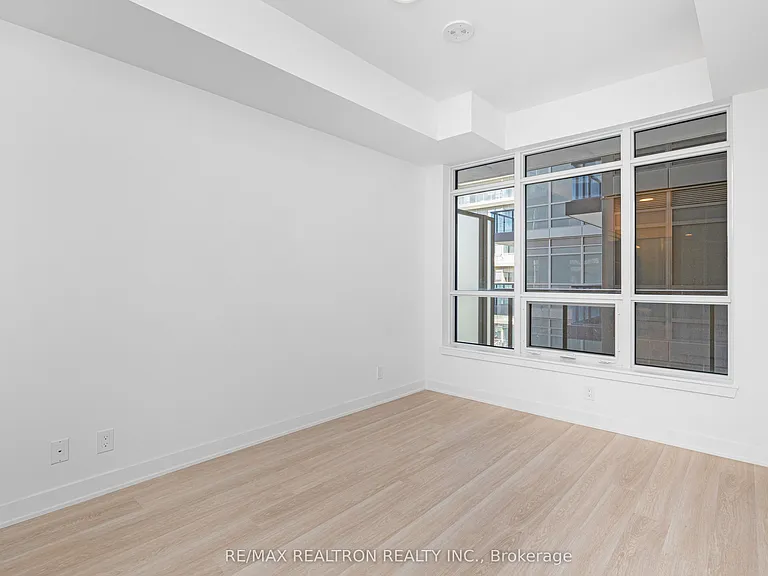 30 Upper Mall Way #A-620 — Photo 17