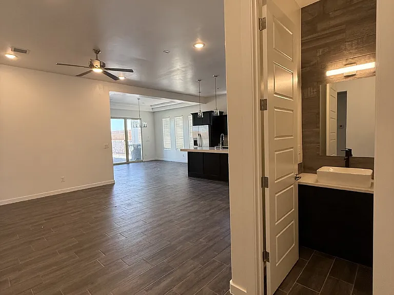 13389 Carterton Ave — Photo 11