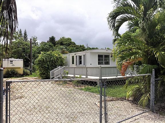 3rd image of 162 Palmetto Dr