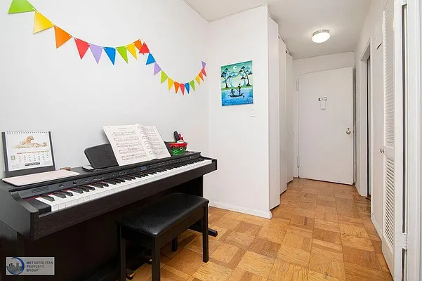 Rented by Metropolitan Property Group | media 15