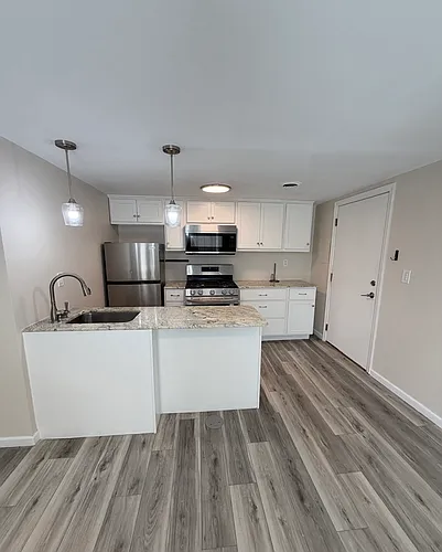 267 Branford Rd #203 Photo 1