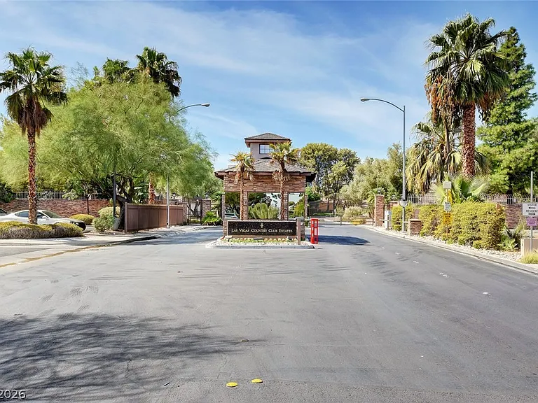 2999 Bel Air Dr — Photo 58