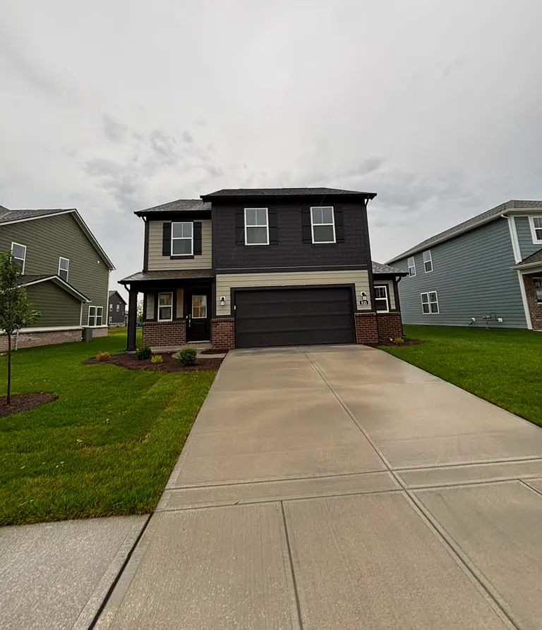 5 bed, 2460 sqft, $2,645 — Photo 1