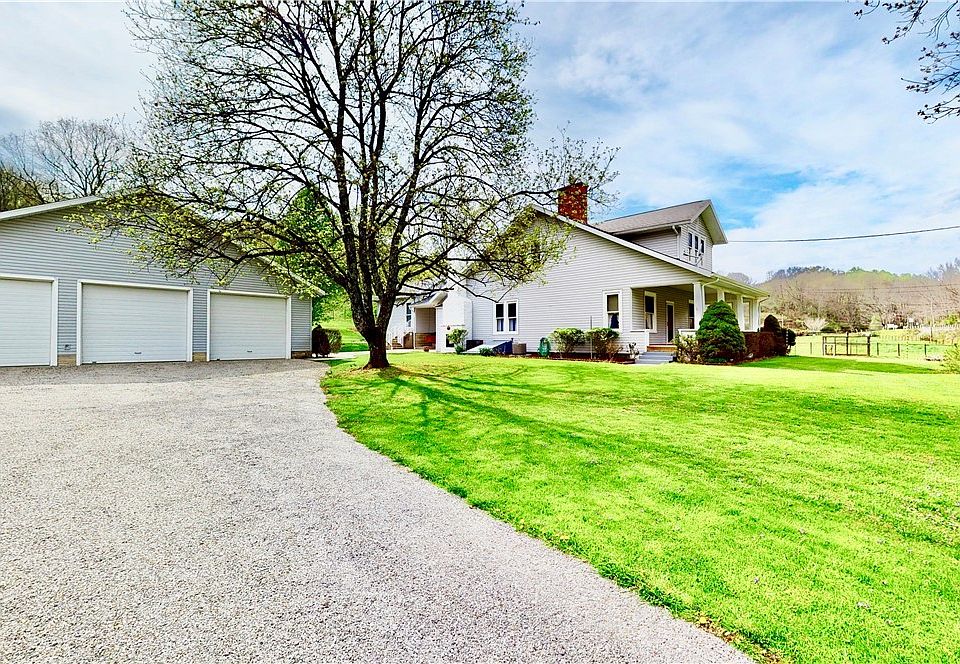 1st image of 687 Mountain Dr
