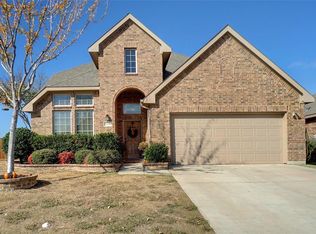 8641 Running River Ln, Fort Worth, TX 76131