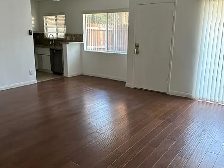 G11707 — Photo 25