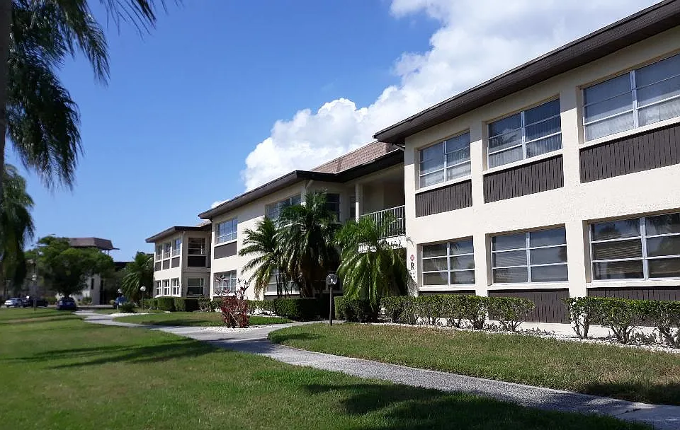 4600 Marine Pkwy #1`07