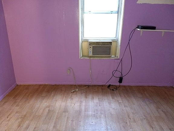 5th image of 136 14 Hillside Ave 718 779 9090 # Fl 2NDE