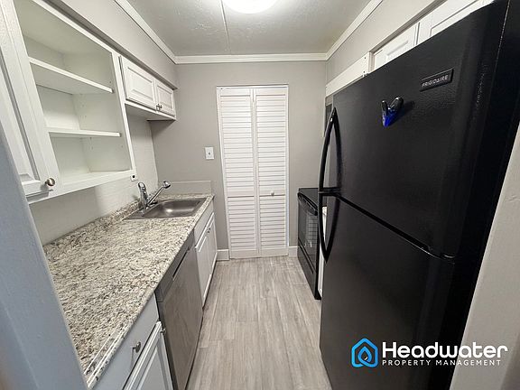 4th image of 60 State Rd Unit 3