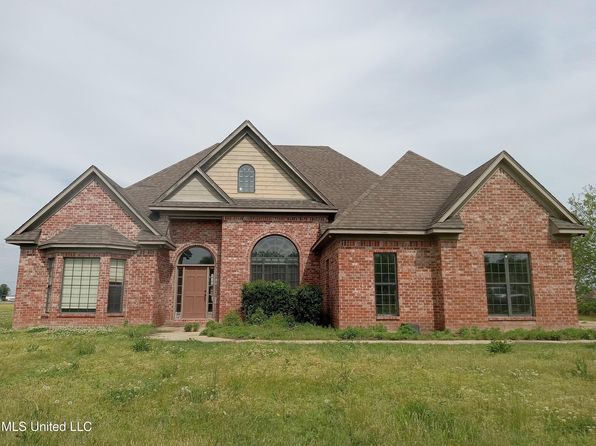 38 3rd St, Cleveland, MS 38732